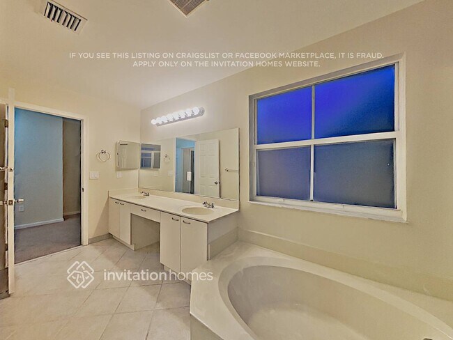 Building Photo - 5352 SW 155th Ave