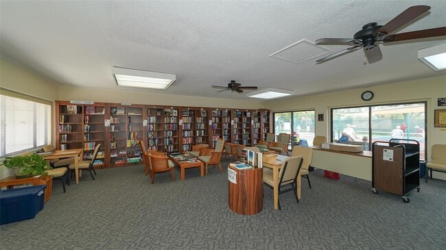 Building Photo - 618 Bird Bay Dr S