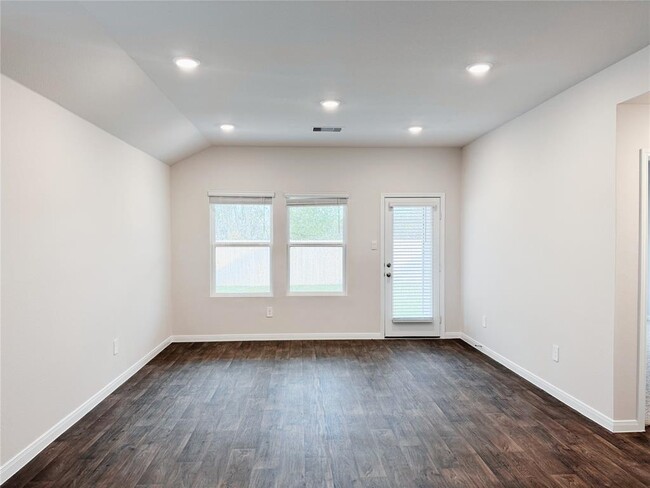 Building Photo - 1207 Camden Ln