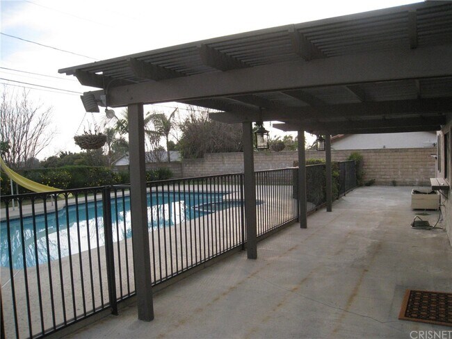 Building Photo - 3218 Tannencrest Dr