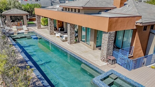 Building Photo - 69 Hawk Ridge Dr