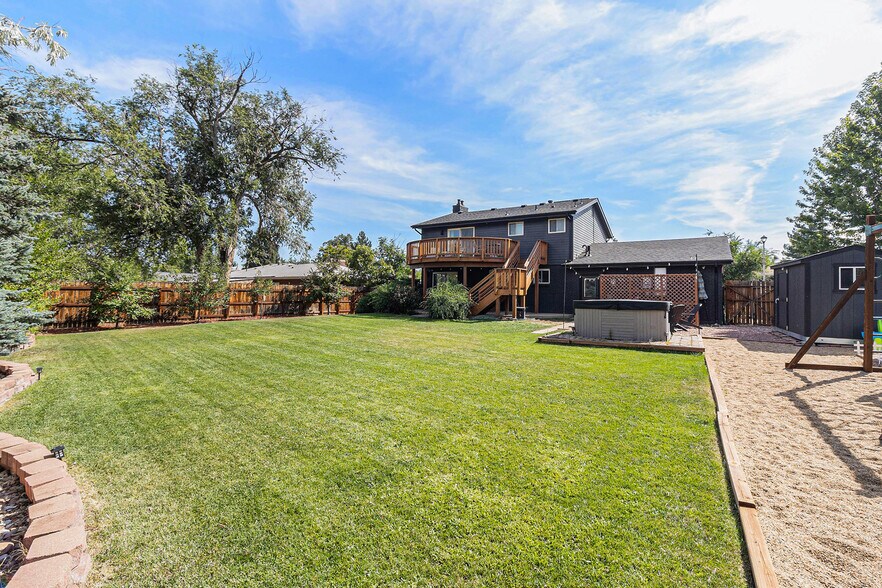 Building Photo - 219 Seminole Dr