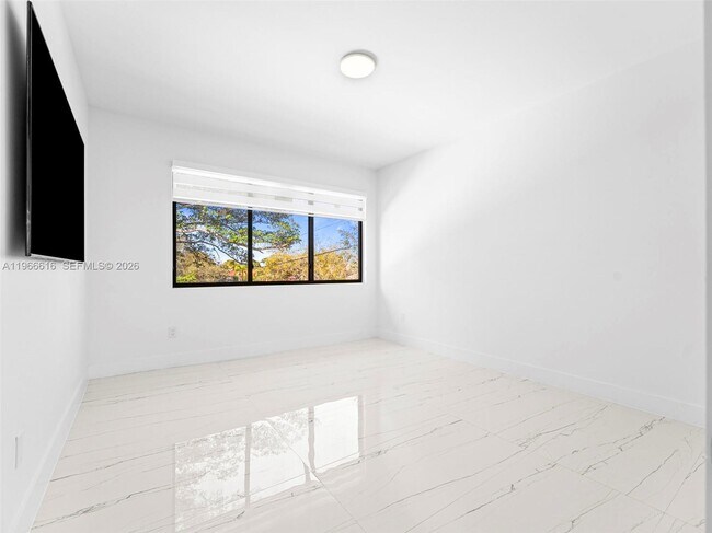 Building Photo - 17902 SW 149th Ct