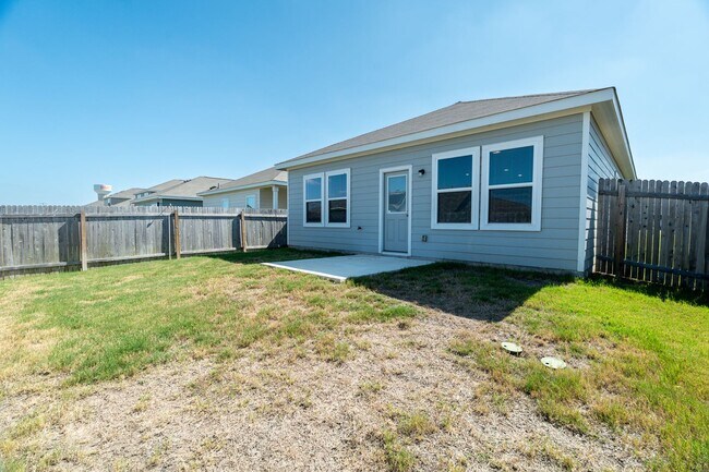 Building Photo - 402 Gemsbok Rd