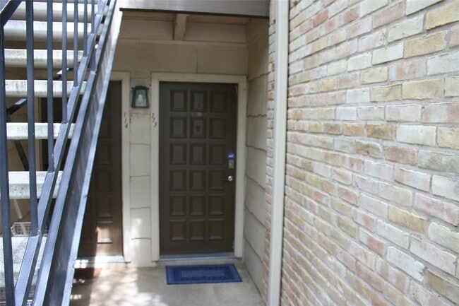 Building Photo - 8210 Bent Tree Rd