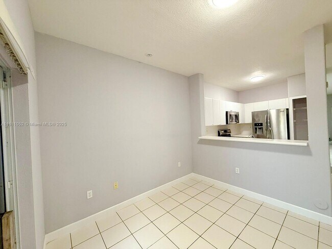 Building Photo - 1677 SE 27th Ct