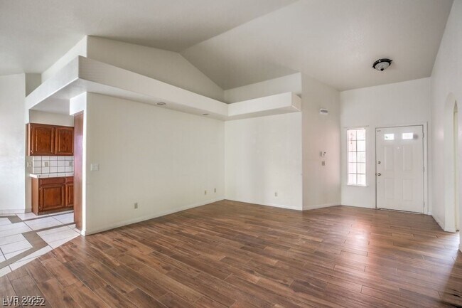 Building Photo - Gated Community, 1-Story, 3 Bedrooms Home ...