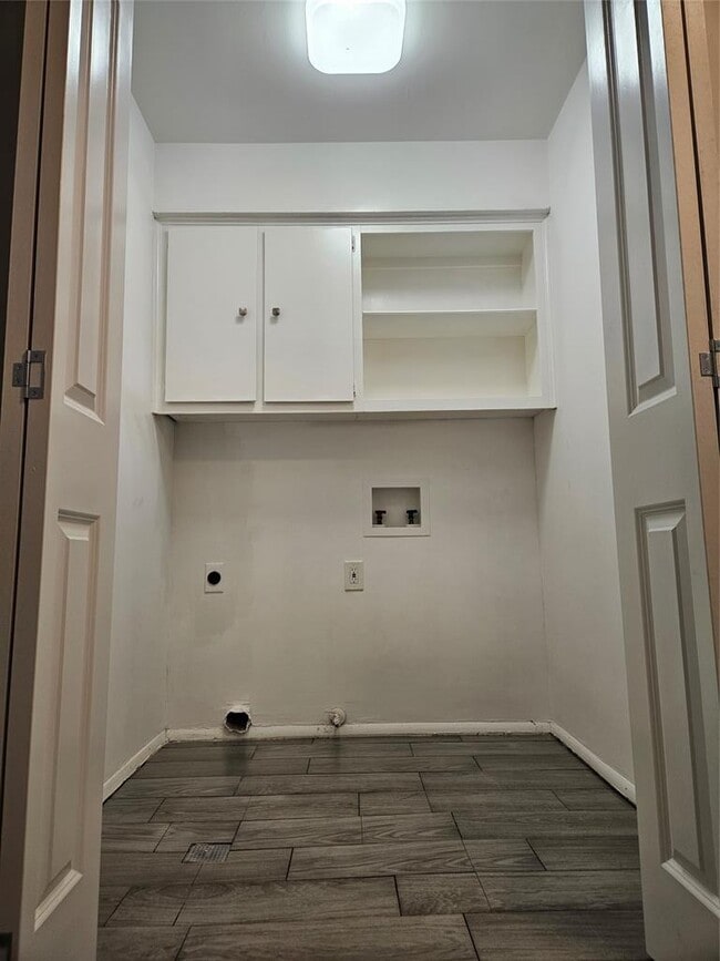 Building Photo - 2209 Singletree Ave