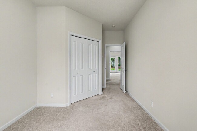 Building Photo - Well-Kept Single-Level 3 bed, 2 bath home in West Salem
