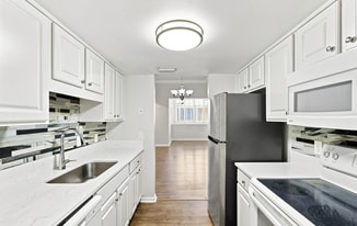 Building Photo - 2912 Saint Johns Ave