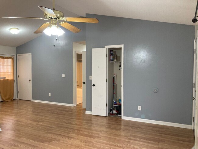 Building Photo - NEW YEAR & New and Improved Price