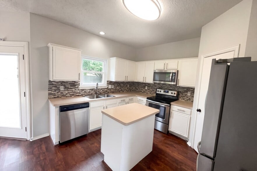 Building Photo - 1405 Turtle Cove Dr