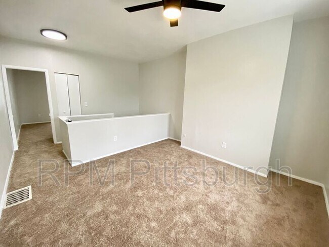 Building Photo - 753 Chautauqua Ct