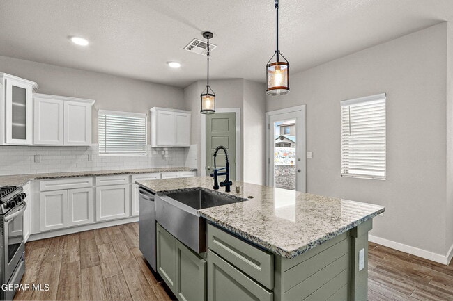 Building Photo - 14708 Tierra Garcia Dr