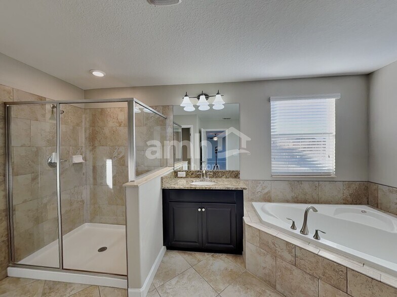 Building Photo - 11713 Winterset Cove Dr