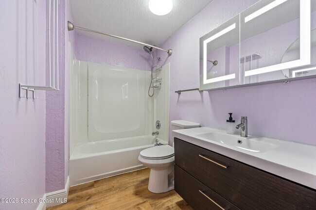 Building Photo - 826 Newfound Harbor Dr