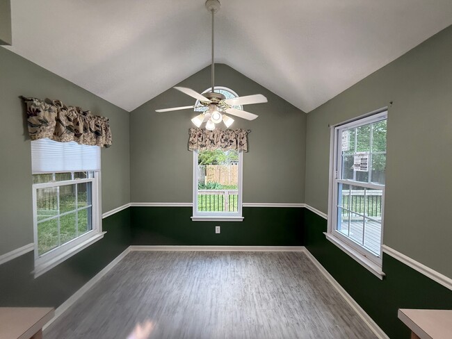 Building Photo - 3813 Sterncroft Dr