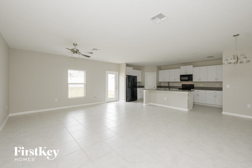 Building Photo - 14617 Scottburgh Glen Dr