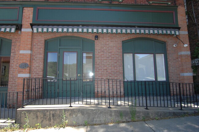 Building Photo - 128 Milton Ave