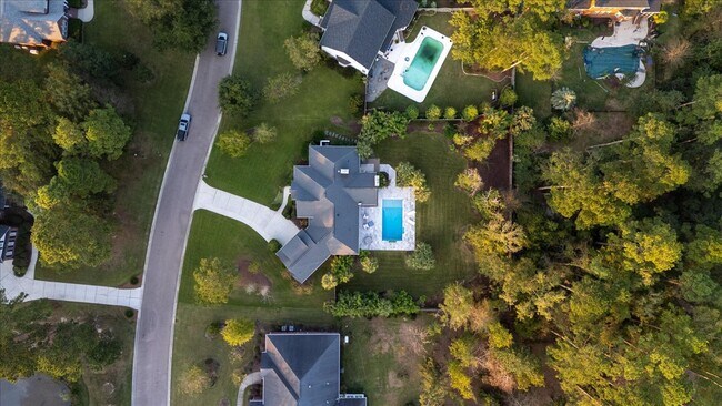 Building Photo - 1005 Mt Whitney Dr