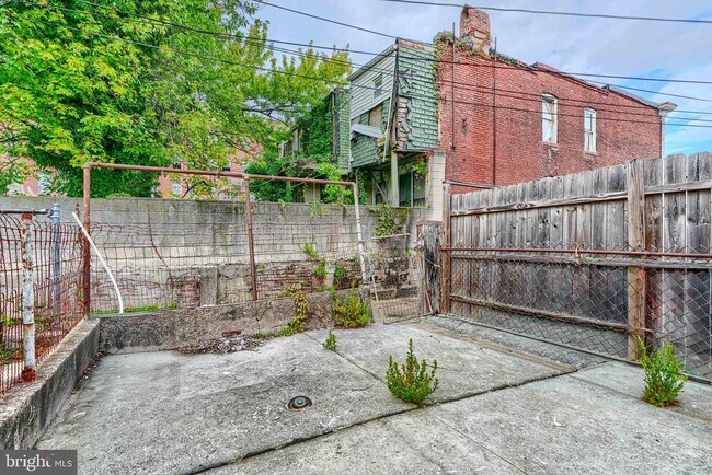 Building Photo - 1704 E Lafayette Ave