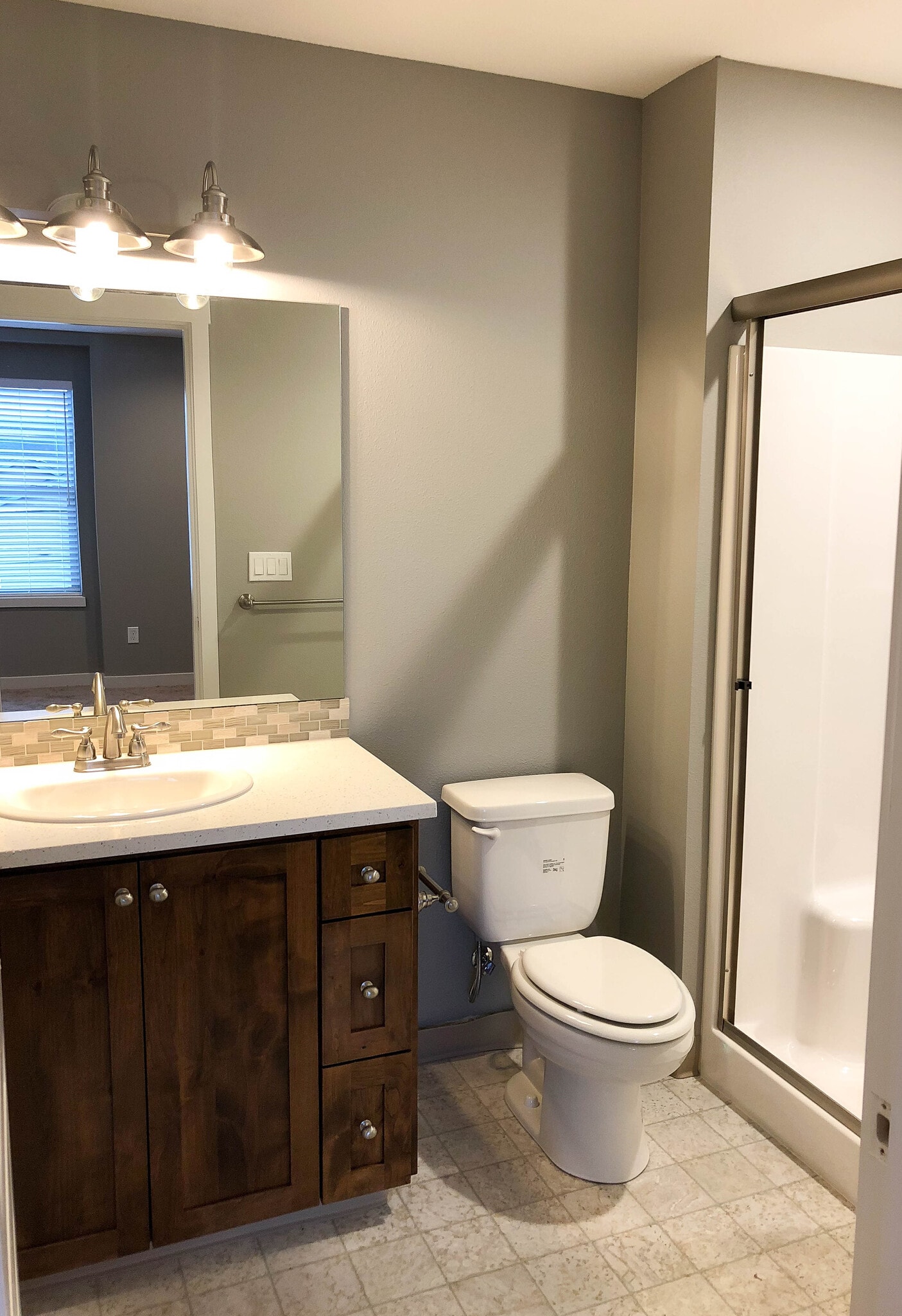 Contemporary Design & Fixtures - 1406 N Parkway Ave