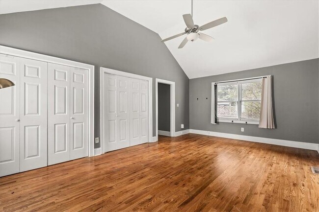 Building Photo - 259 Spence Ave SE