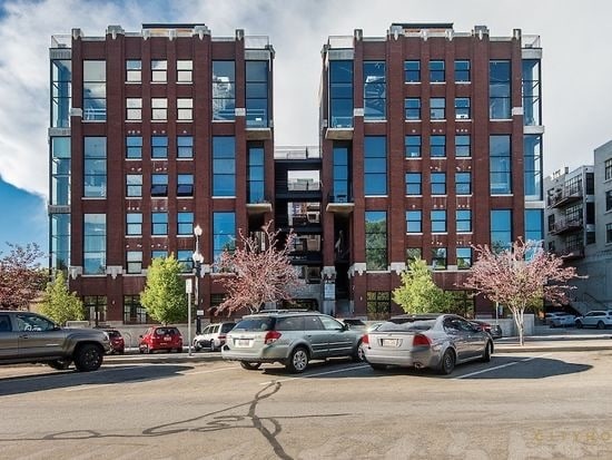Building Photo - 360 W 300 S