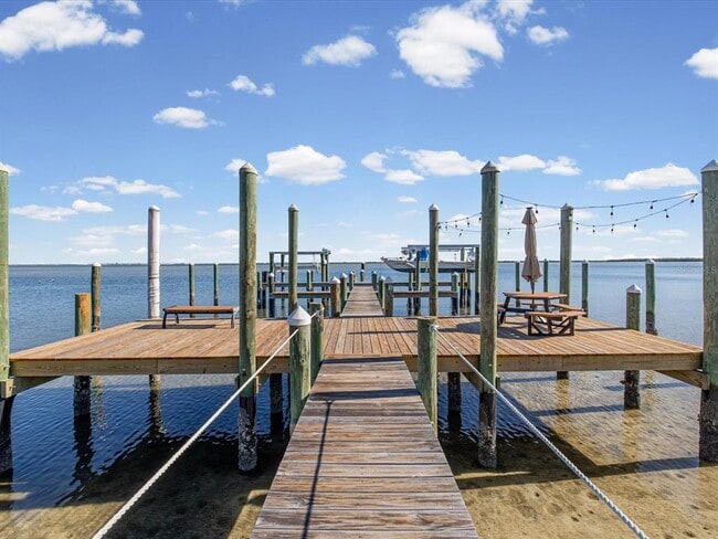 Building Photo - 413 S Bayshore Blvd
