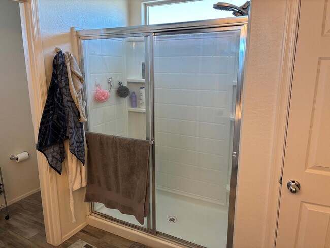 Building Photo - 17540 W Country Club Terrace