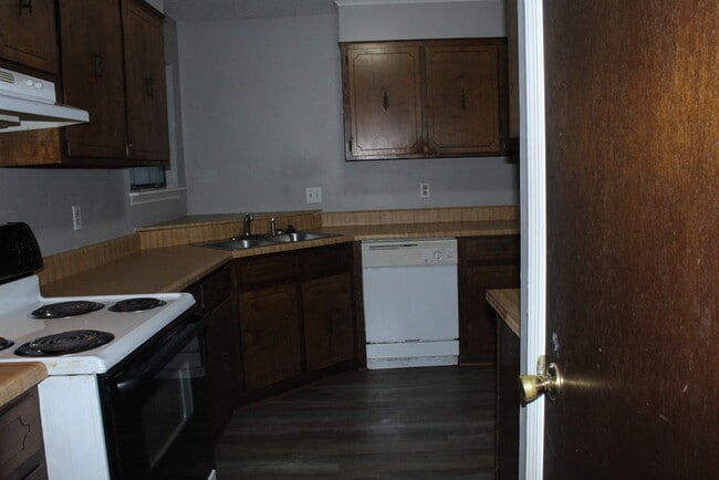 Building Photo - Heart of Evans Ranch Home