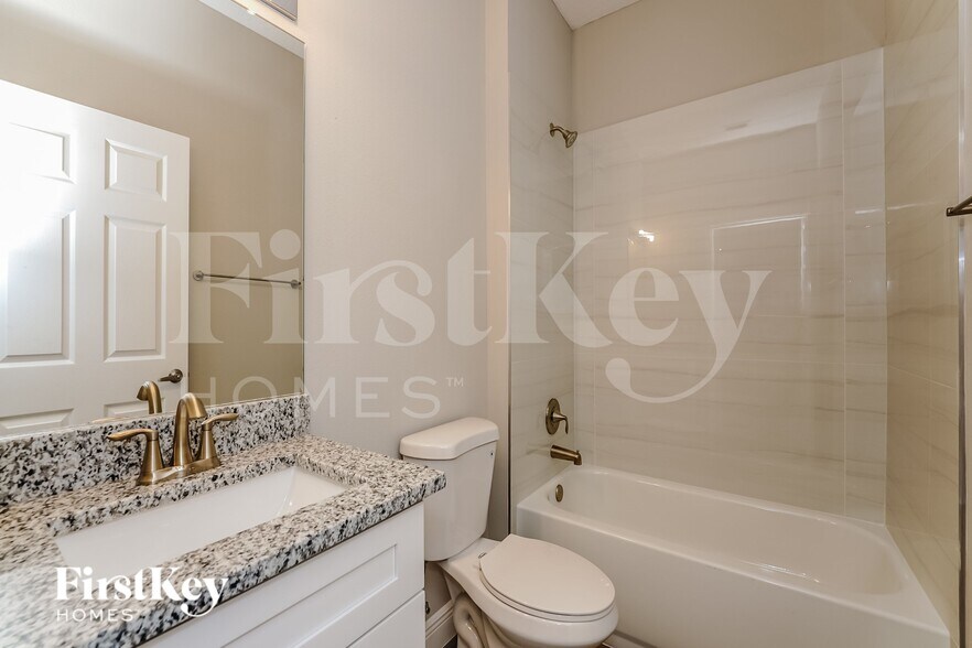 Building Photo - 612 Reading St SE