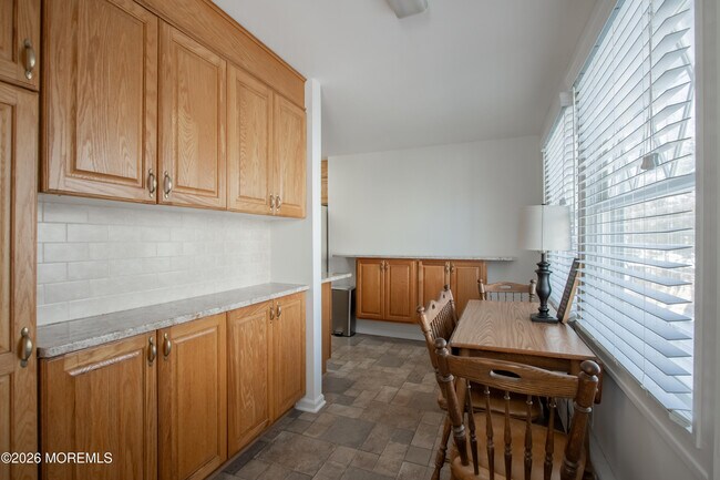 Building Photo - 320 Worthington Ave