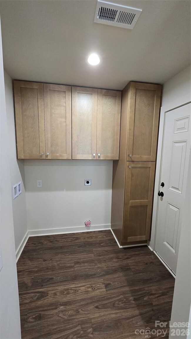 Building Photo - 2324 Beth Haven Church Rd