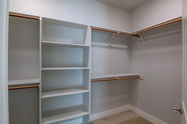 Building Photo - Newer Home for Rent in North Redding CA | $500 Off, Solar, Garage, Fenced Yard