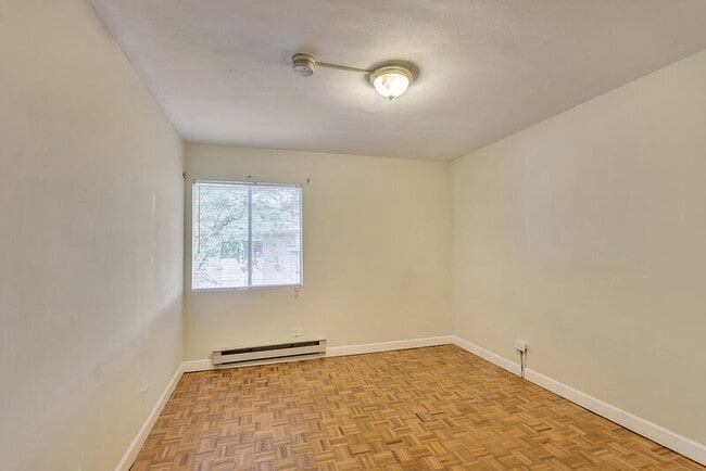 Building Photo - 1800 Jefferson Park Ave