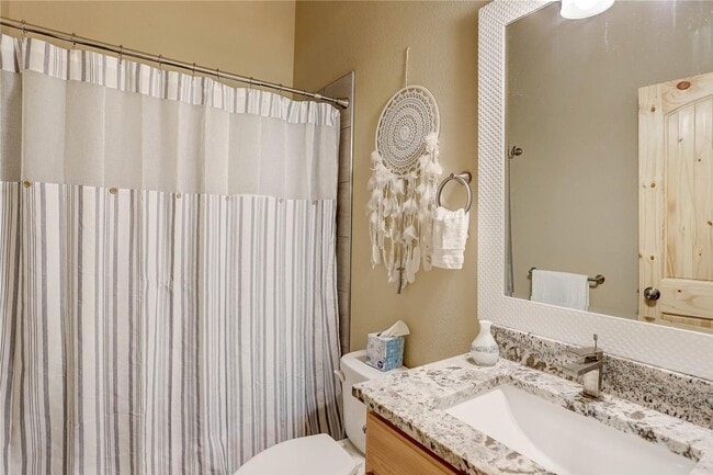 Building Photo - 136 Gail Ln