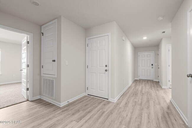 Building Photo - 4466 Riparian Ln