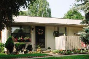 Entry/Patio - Meadowood