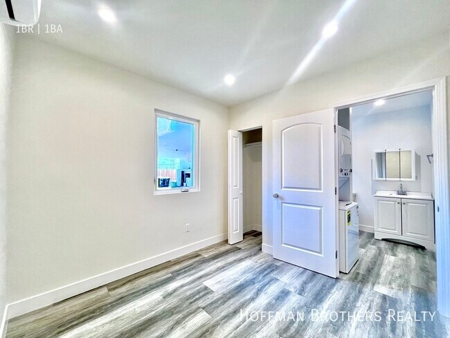 Building Photo - 420 N Sierra Bonita Ave