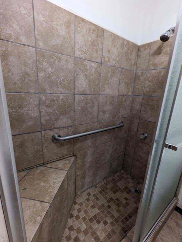 Building Photo - 1334 Otter Ave