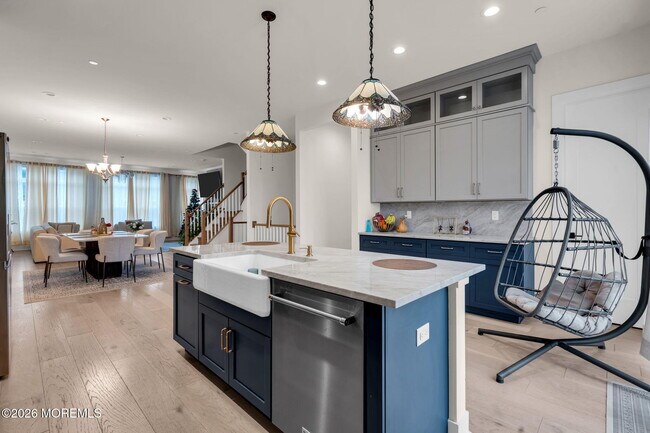 Building Photo - 23 Valiant Ct