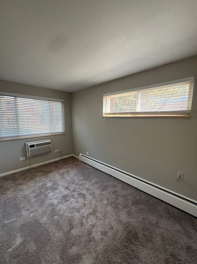 Building Photo - Updated 3-bedroom 1 bathroom in Littleton!