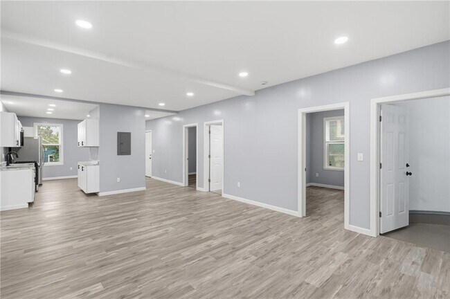 Building Photo - 62 Cypress St