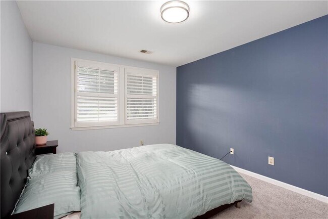 Building Photo - 58 Parkside Cir