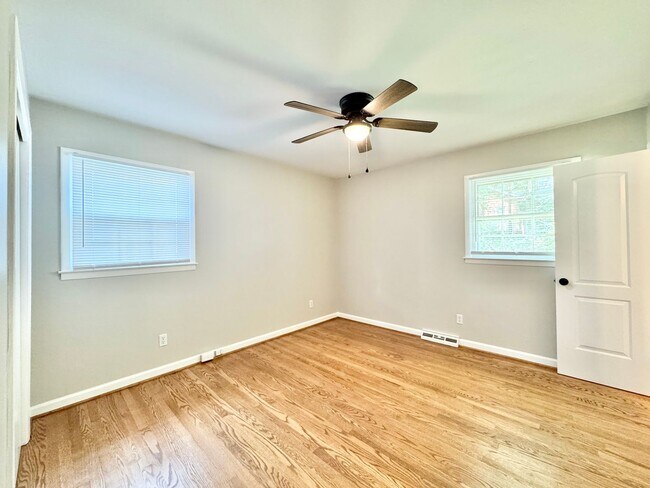 Building Photo - Adorable 3 Bed/2 Bath Off N Holden/Westridge