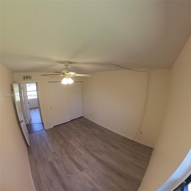 Building Photo - 21548 Seyburn Terrace