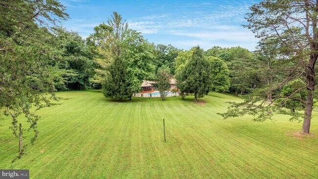 Building Photo - 2033 Hunter Mill Rd