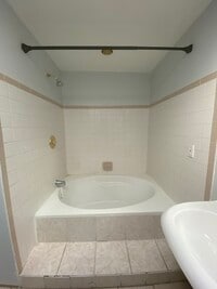 Building Photo - 1826 E Lafayette Ave