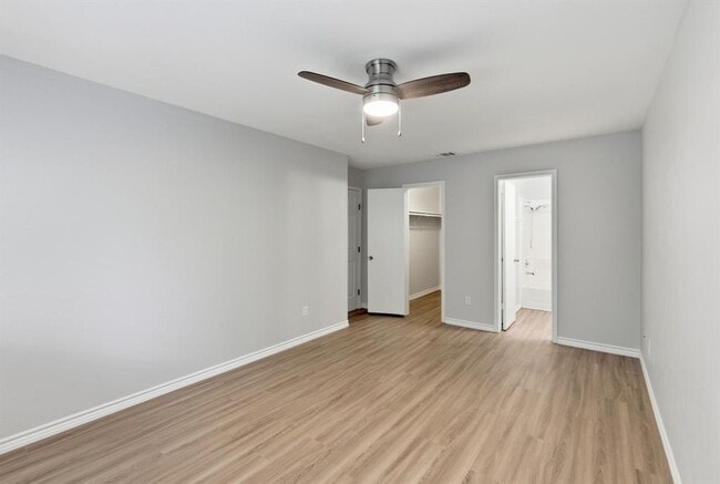 Building Photo - 12326 Tomanet Trail